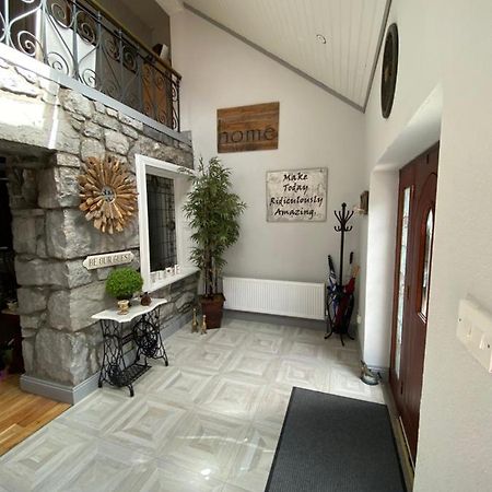 Salmon Weir Lodge Cong Ngoại thất bức ảnh