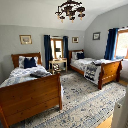 Salmon Weir Lodge Cong Ngoại thất bức ảnh