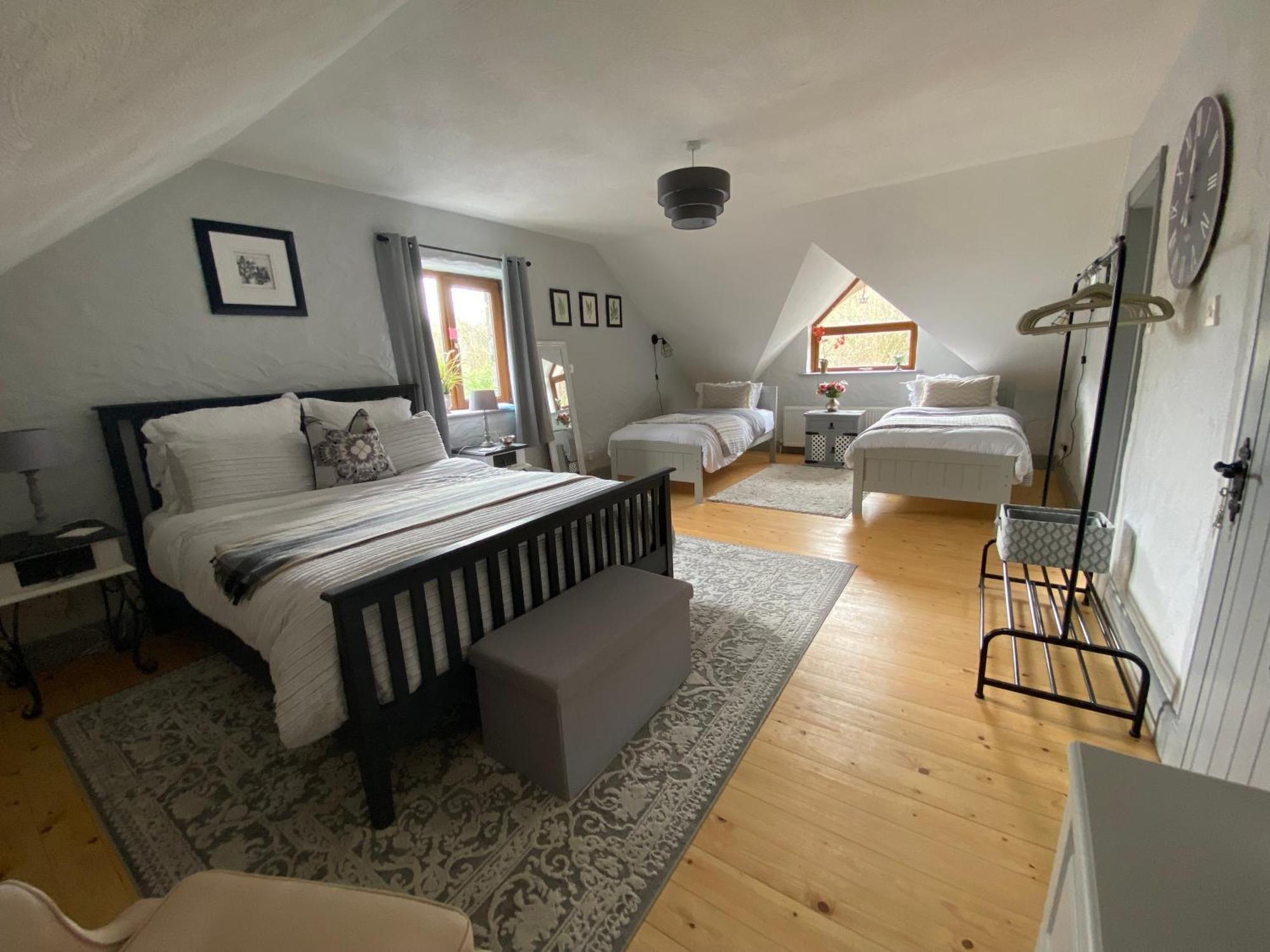 Salmon Weir Lodge Cong Ngoại thất bức ảnh