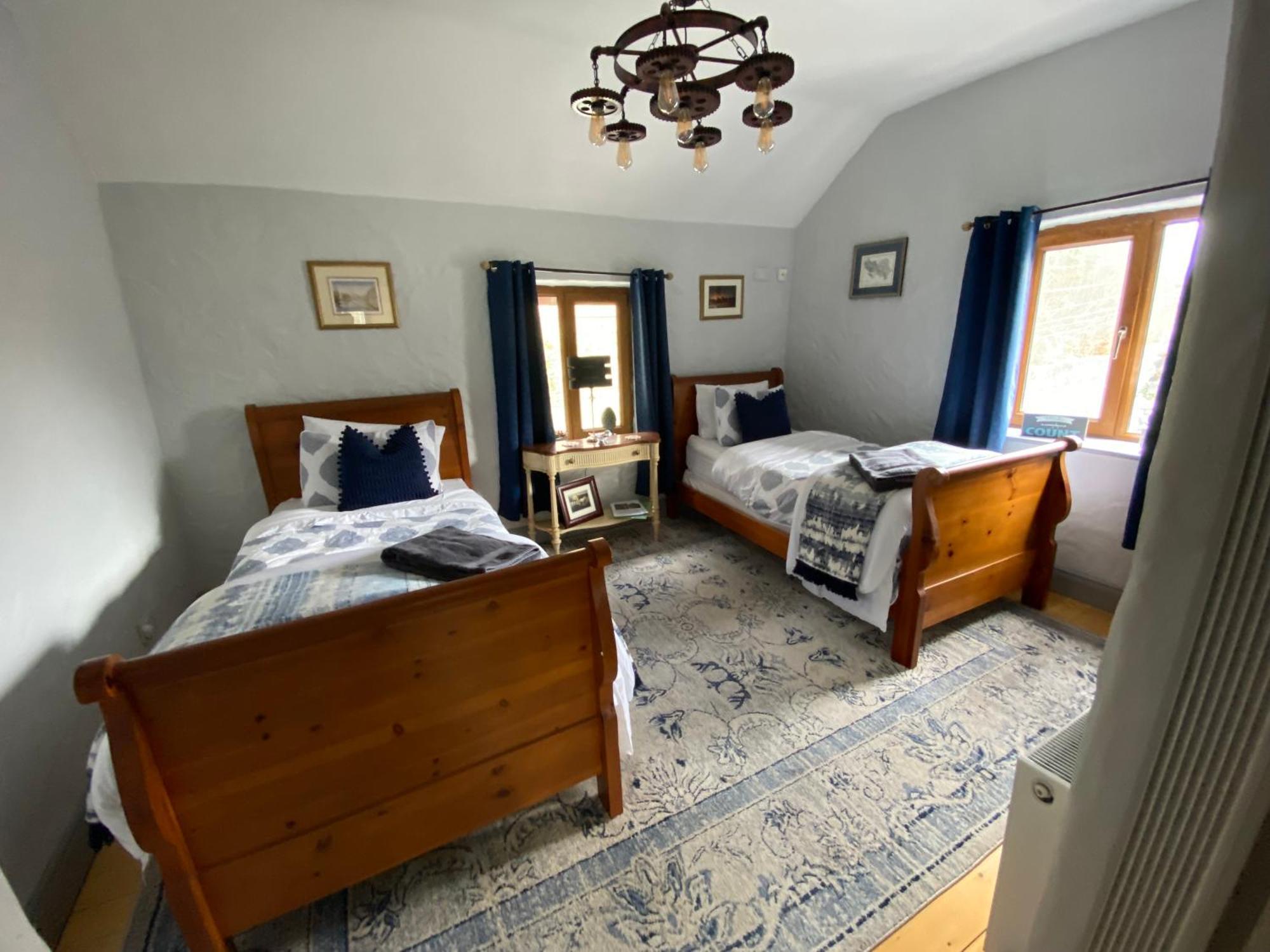 Salmon Weir Lodge Cong Ngoại thất bức ảnh